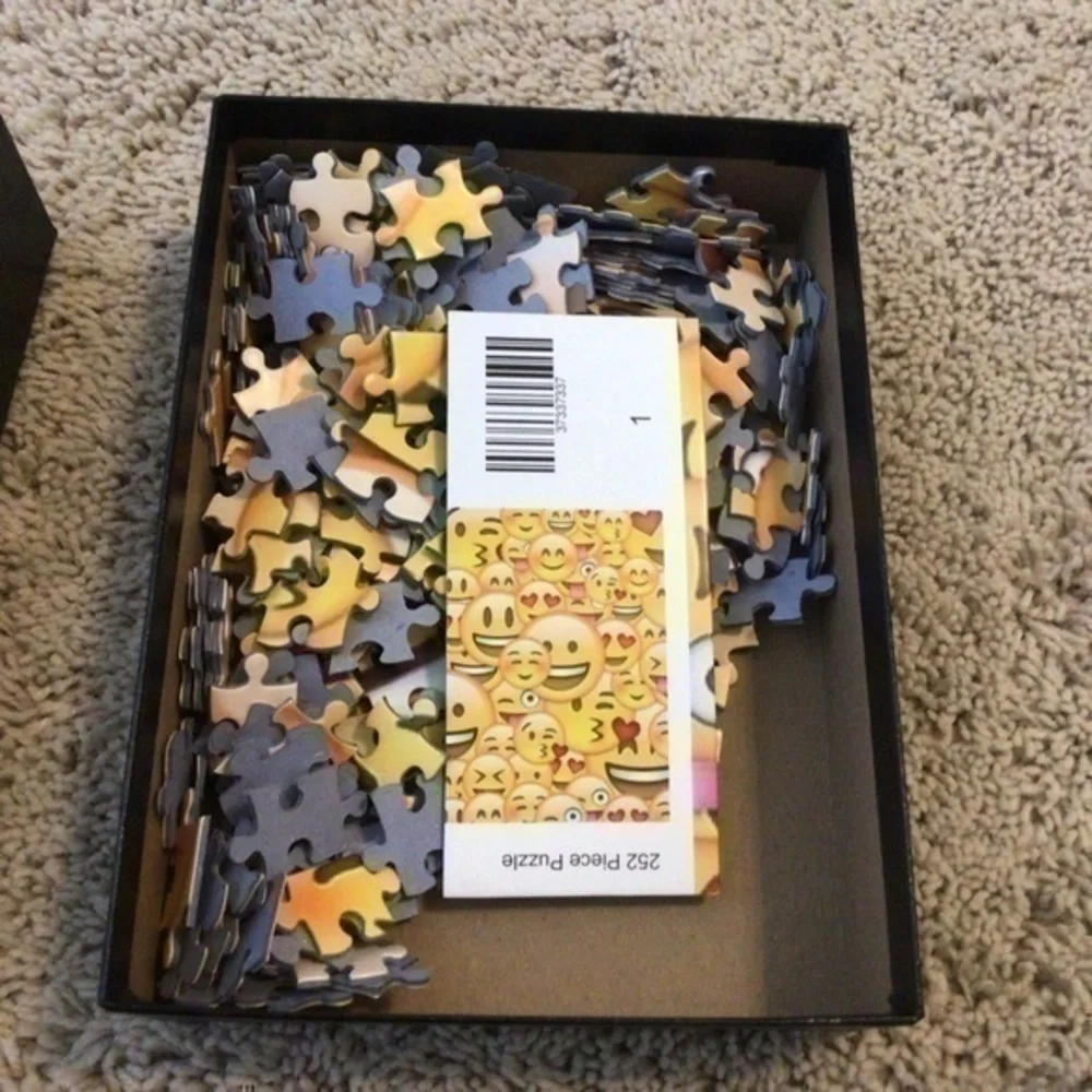 252 piece emoji puzzle